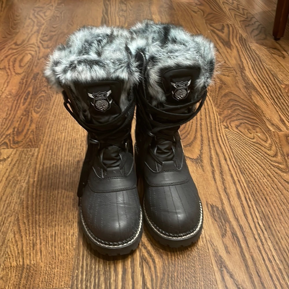 Vince Camuto snow boots